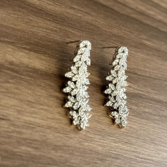 Leaf Drop Earrings Q577 - Picture 2 of 5